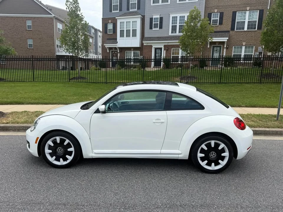2012 Volkswagen A5 Beetle - Image 4 of 20