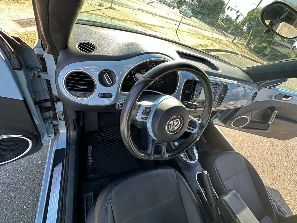 2012 Volkswagen A5 Beetle - Image 7 of 18