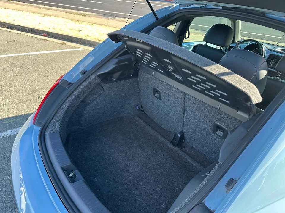 2012 Volkswagen A5 Beetle - Image 12 of 18