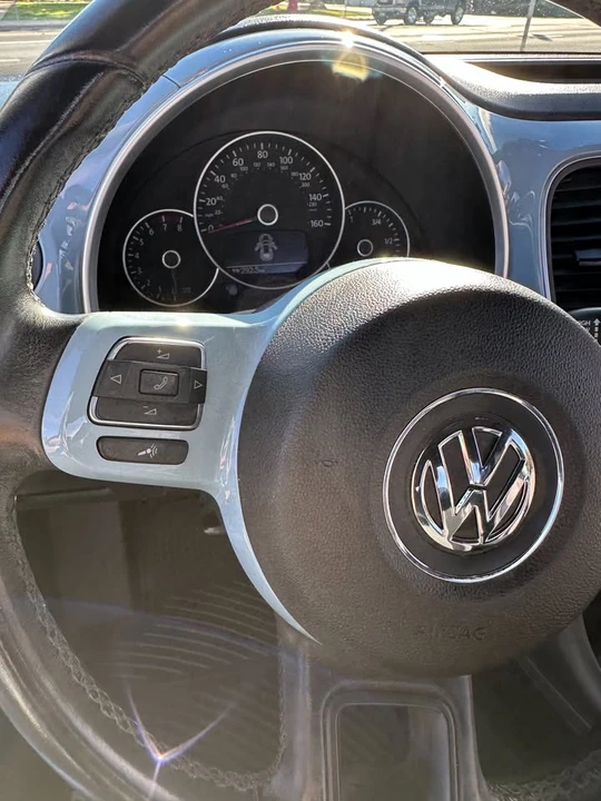 2012 Volkswagen A5 Beetle - Image 8 of 18