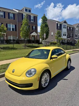 2012 Volkswagen Beetle 2.5L Fender Edition