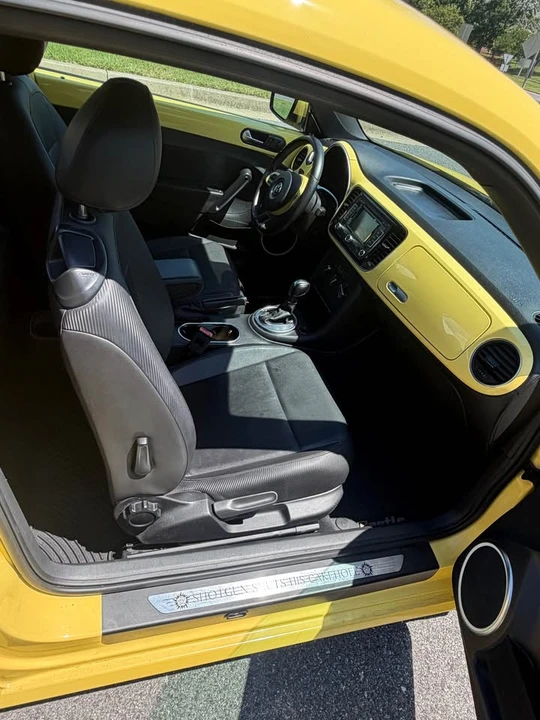 2012 Volkswagen A5 Beetle - Image 10 of 19