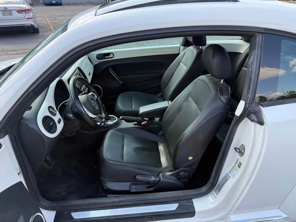 2012 Volkswagen A5 Beetle - Image 7 of 8