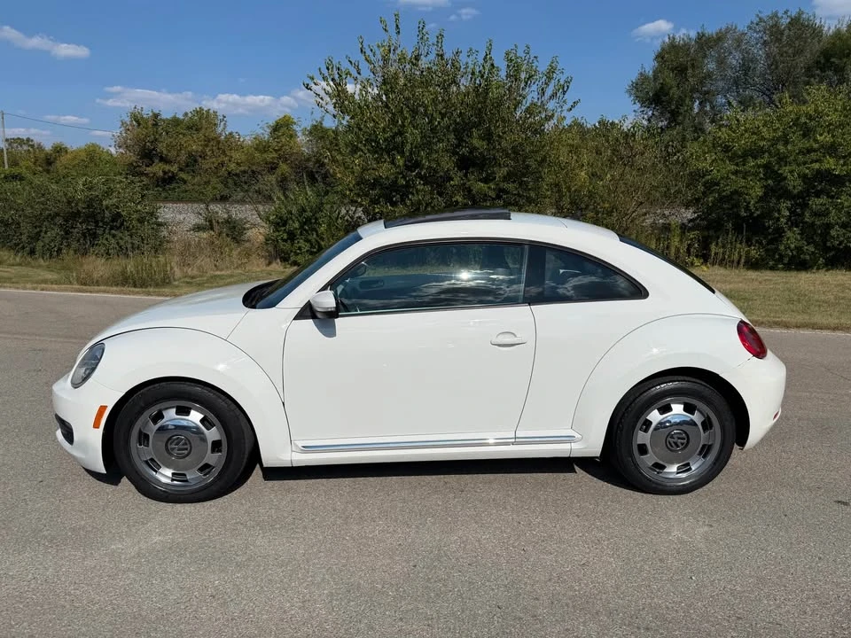 2012 Volkswagen A5 Beetle - Image 4 of 8