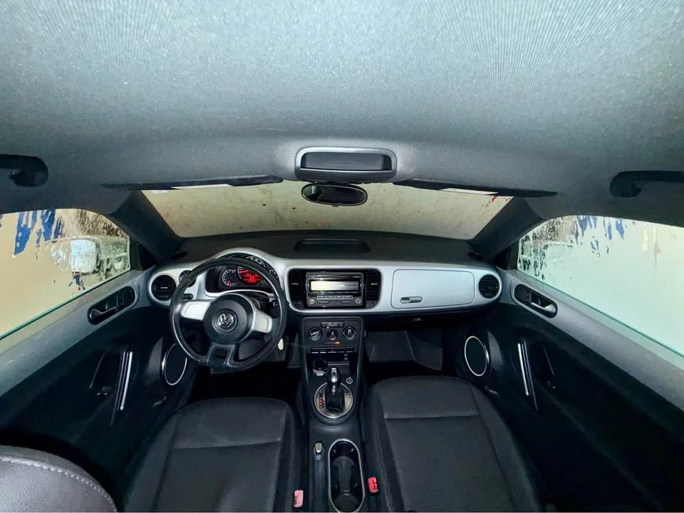 2012 Volkswagen A5 Beetle - Image 12 of 16