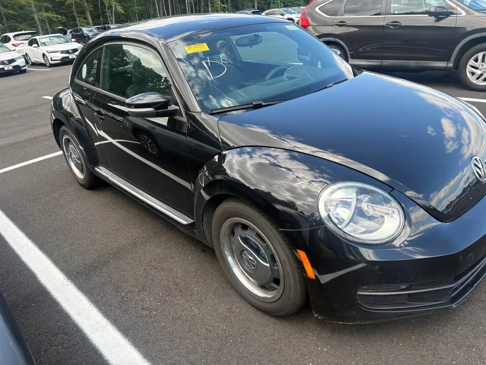 2012 Volkswagen A5 Beetle - Image 2 of 8