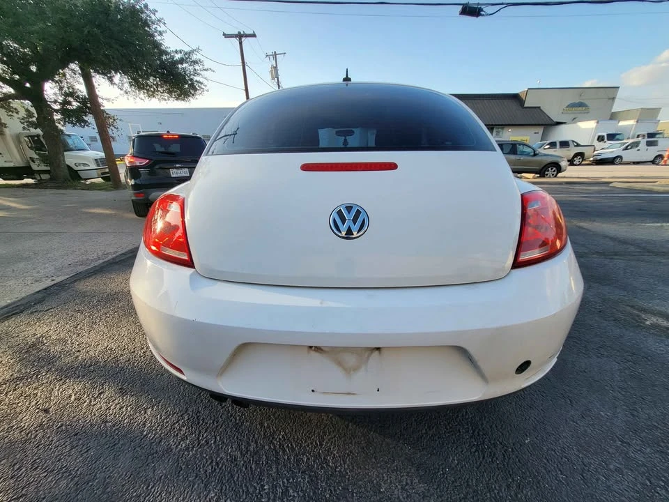 2012 Volkswagen A5 Beetle - Image 4 of 17