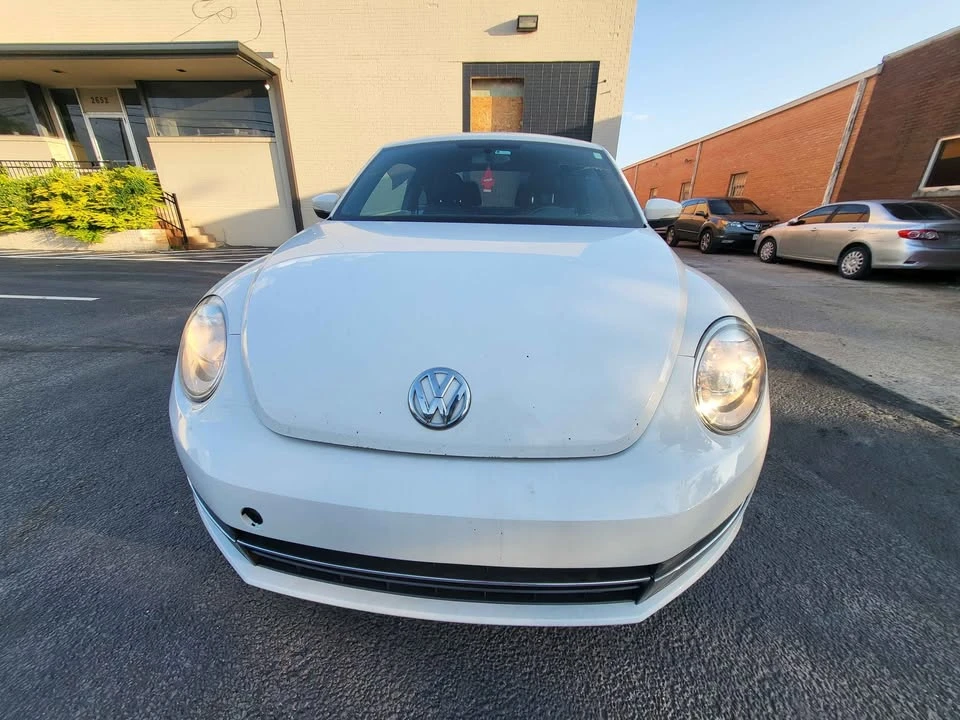 2012 Volkswagen A5 Beetle - Image 8 of 17