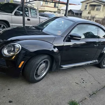2012 Volkswagen Beetle 2.5L Hatchback 2D