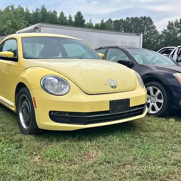 2012 Volkswagen Beetle 2.5L Hatchback 2D