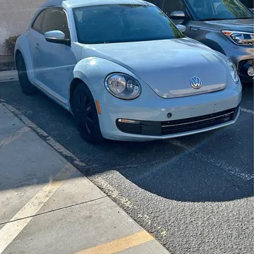 2012 Volkswagen Beetle 2.5L Hatchback