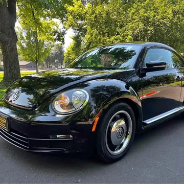 2012 Volkswagen Beetle 2.5L Hatchback