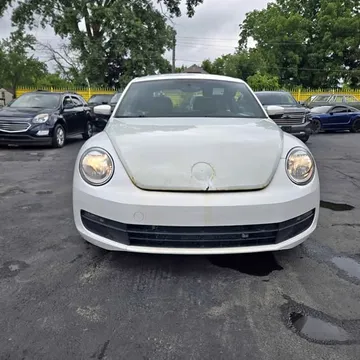 2012 Volkswagen Beetle 2.5L Hatchback