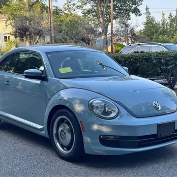 2012 Volkswagen Beetle 2.5L Hatchback 2D