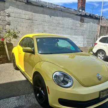 2012 Volkswagen Beetle 2.5L Hatchback 2D