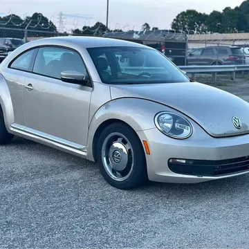 2012 Volkswagen Beetle 2.5L Hatchback
