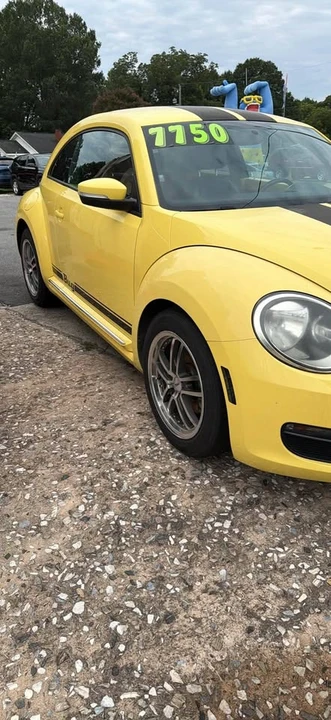 2012 Volkswagen A5 Beetle - Image 2 of 8