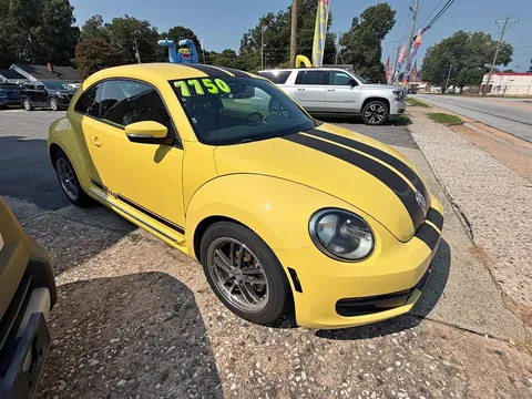 2012 Volkswagen Beetle 2.5L Hatchback 2D