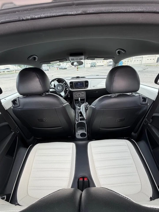 2012 Volkswagen A5 Beetle - Image 7 of 10