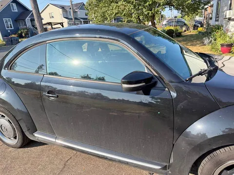 2012 Volkswagen Beetle 2.5L Hatchback 2D