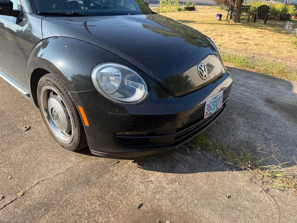 2012 Volkswagen A5 Beetle - Image 2 of 8