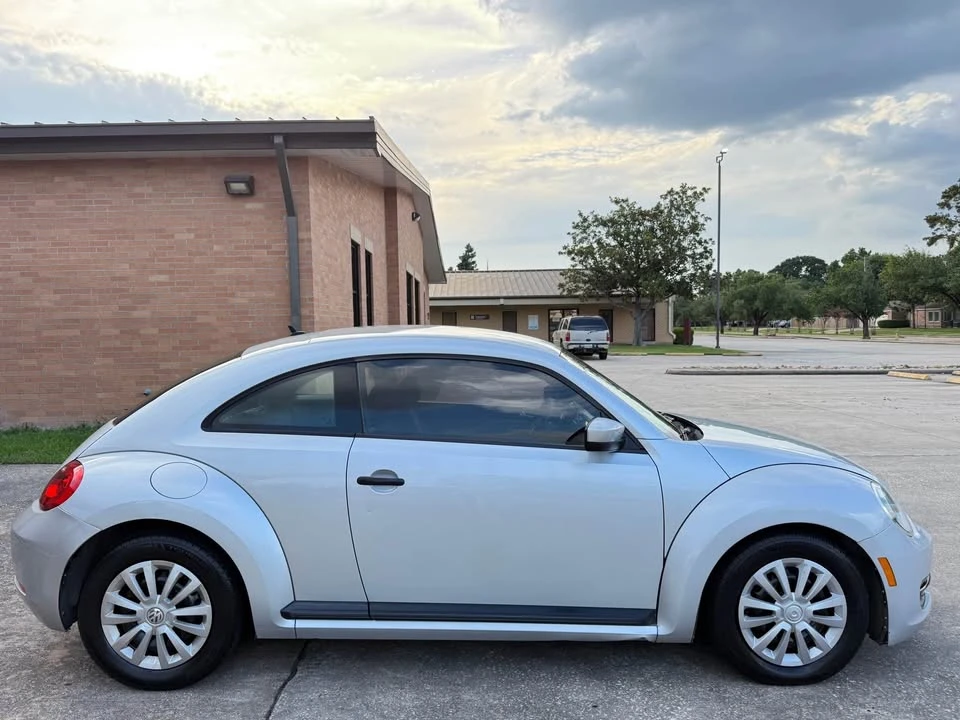 2012 Volkswagen A5 Beetle - Image 4 of 13