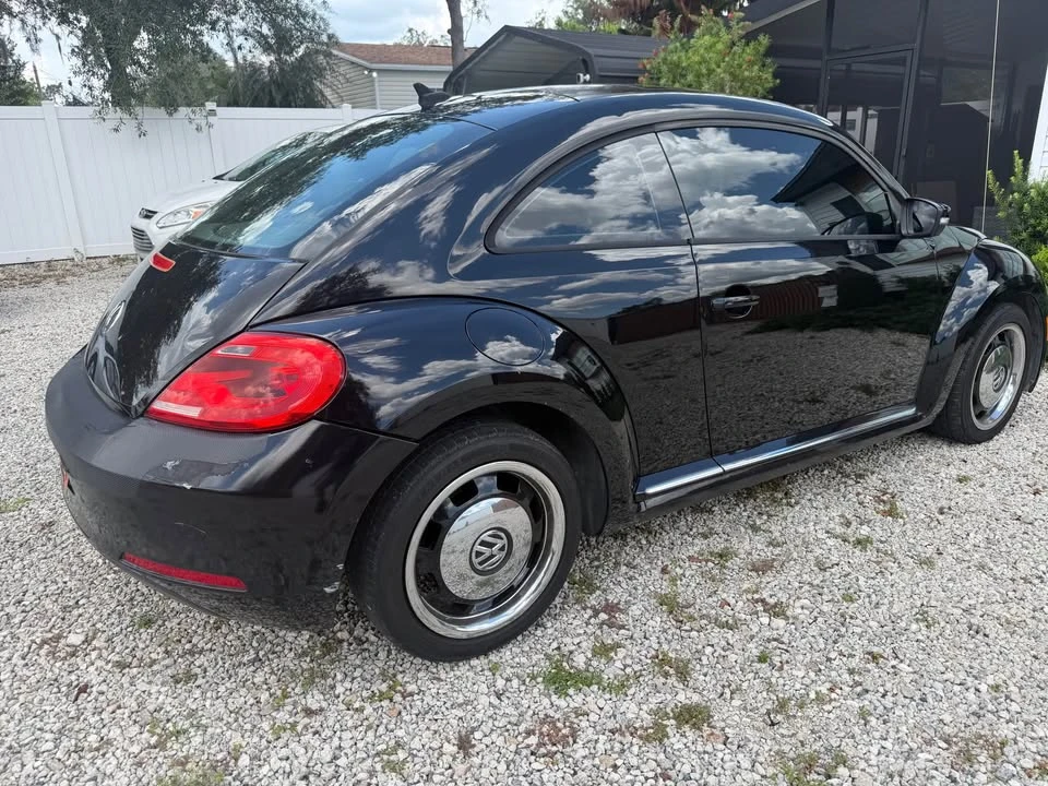 2012 Volkswagen A5 Beetle - Image 2 of 6
