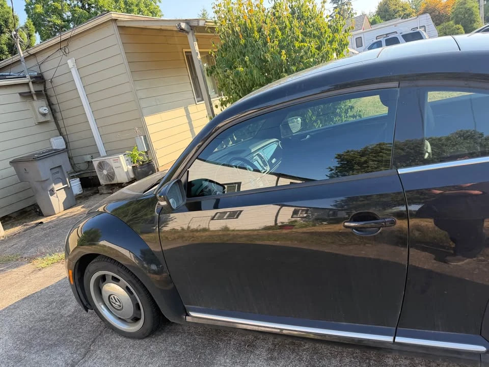 2012 Volkswagen A5 Beetle - Image 7 of 8