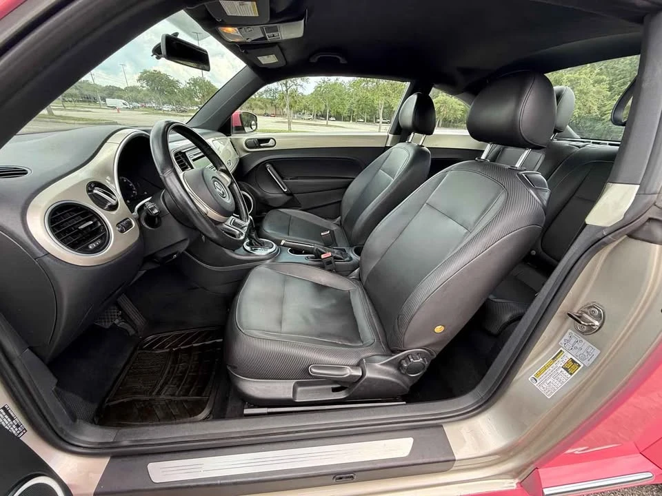 2012 Volkswagen A5 Beetle - Image 9 of 18