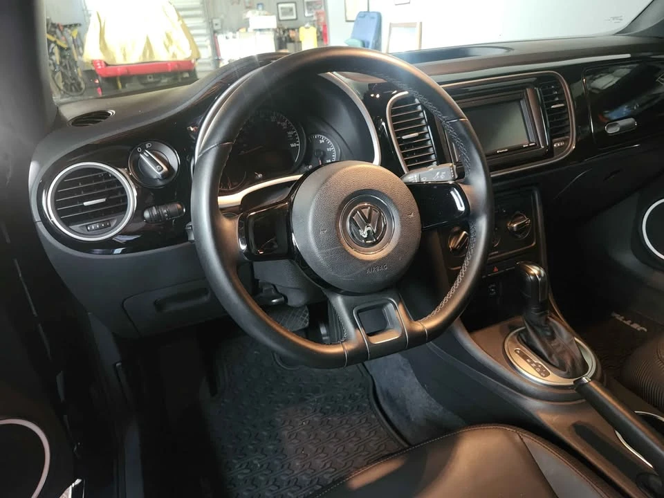 2012 Volkswagen A5 Beetle - Image 14 of 20