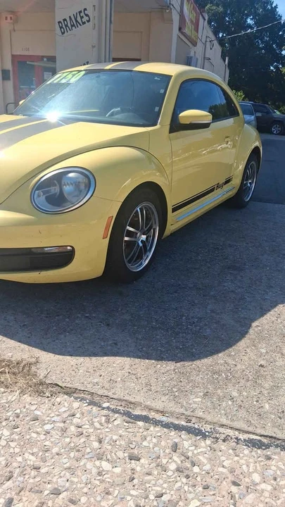 2012 Volkswagen A5 Beetle - Image 2 of 8