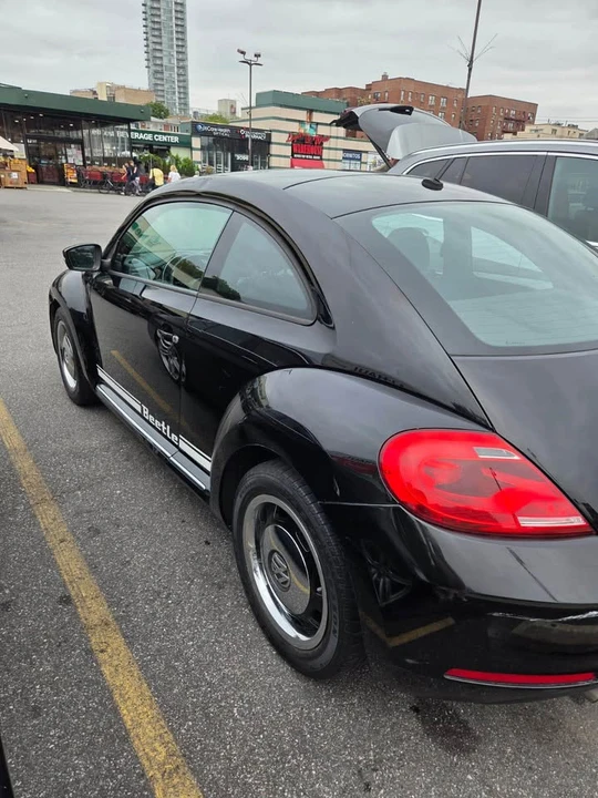 2012 Volkswagen A5 Beetle - Image 6 of 20