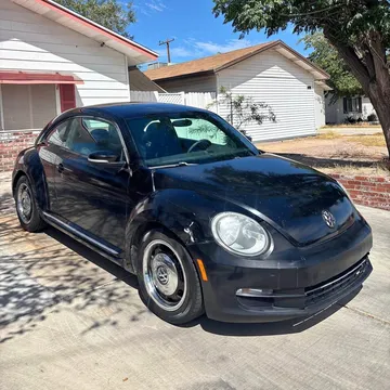 2012 Volkswagen Beetle 2.5L Hatchback 2D