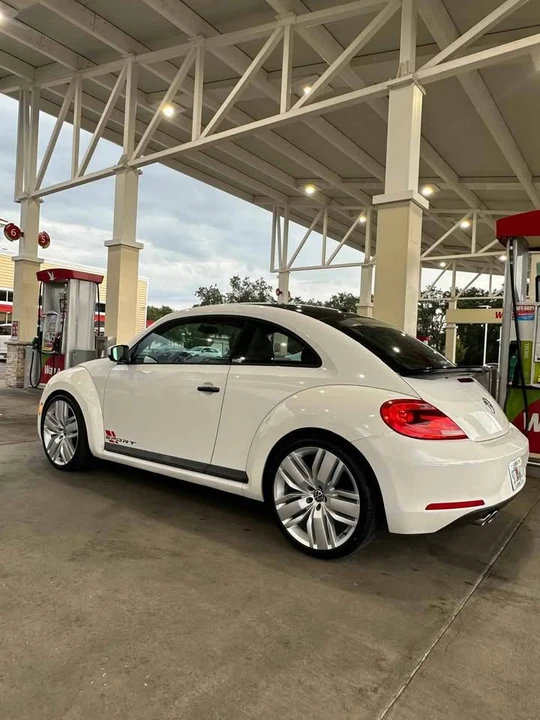 2012 Volkswagen A5 Beetle - Image 3 of 13