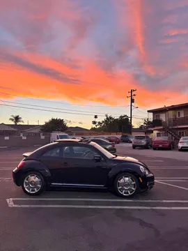 2012 Volkswagen Beetle 2.5L Hatchback 2D