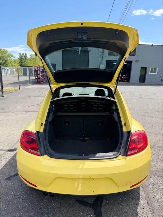 2012 Volkswagen A5 Beetle - Image 7 of 16