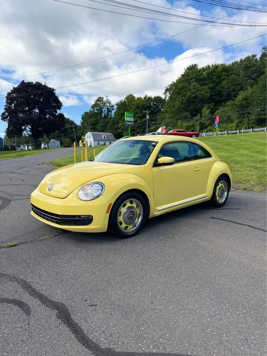 2012 Volkswagen A5 Beetle - Image 2 of 16
