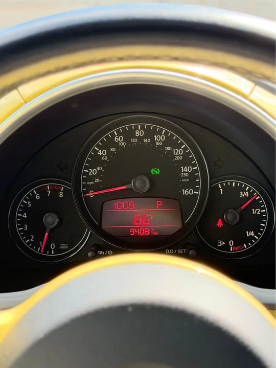 2012 Volkswagen A5 Beetle - Image 9 of 16
