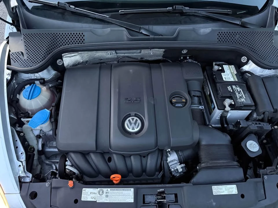 2012 Volkswagen A5 Beetle - Image 8 of 9
