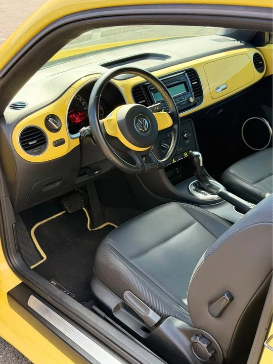 2012 Volkswagen A5 Beetle - Image 10 of 16