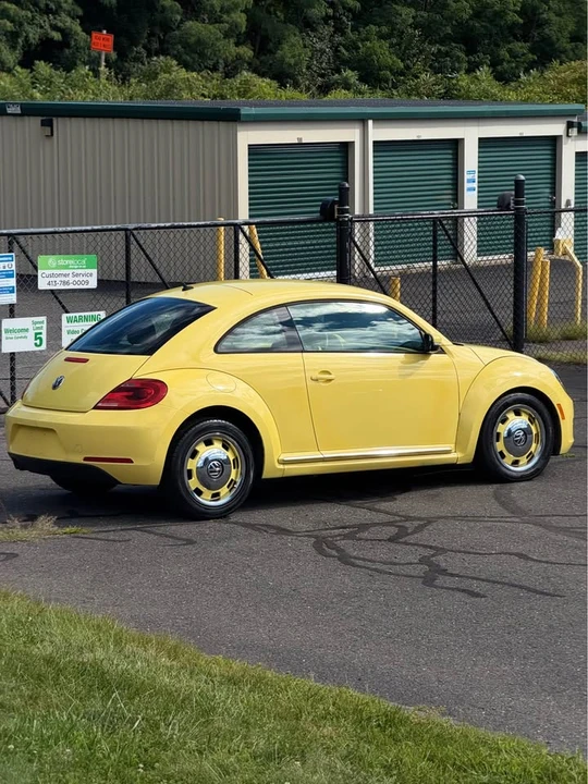 2012 Volkswagen A5 Beetle - Image 6 of 16