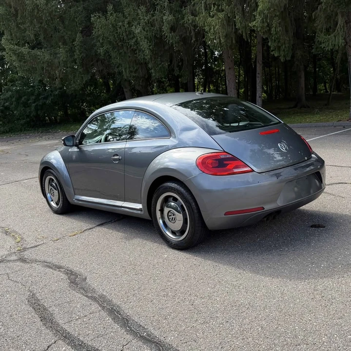 2012 Volkswagen A5 Beetle - Image 6 of 11