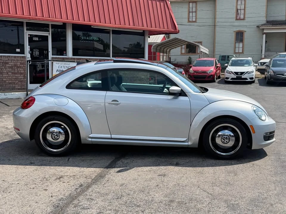 2012 Volkswagen A5 Beetle - Image 6 of 20