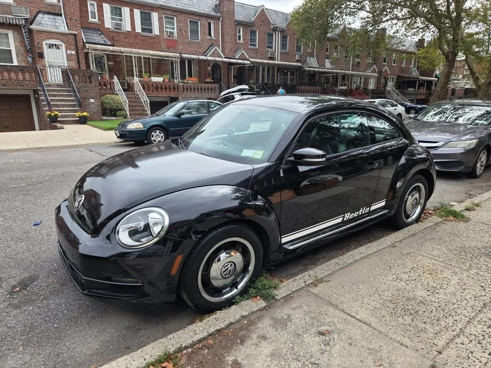 2012 Volkswagen A5 Beetle - Image 4 of 20