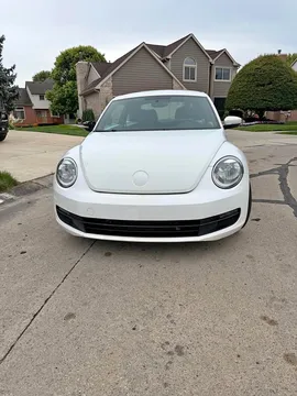 2012 Volkswagen Beetle 2.5L Hatchback 2D