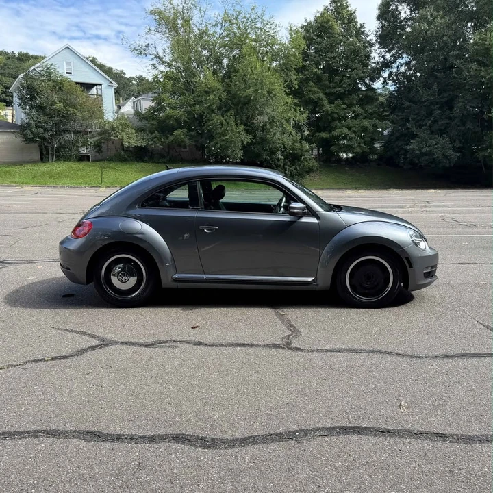 2012 Volkswagen A5 Beetle - Image 4 of 11