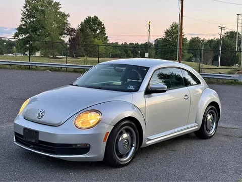 2012 Volkswagen Beetle 2.5L Hatchback 2D