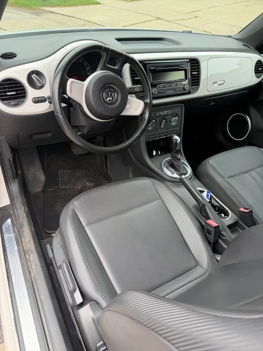 2012 Volkswagen A5 Beetle - Image 10 of 15