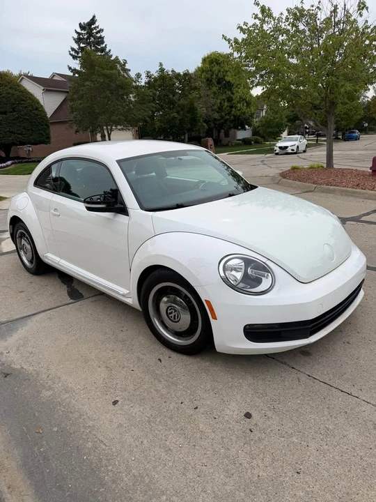 2012 Volkswagen A5 Beetle - Image 3 of 15