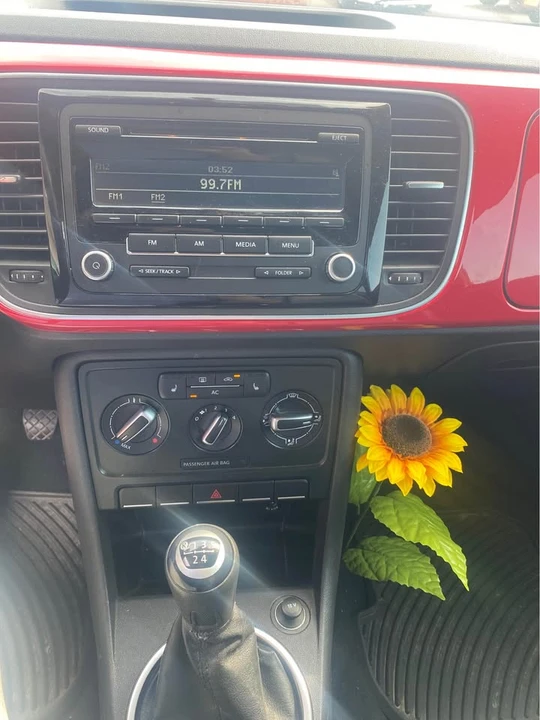 2012 Volkswagen A5 Beetle - Image 8 of 9